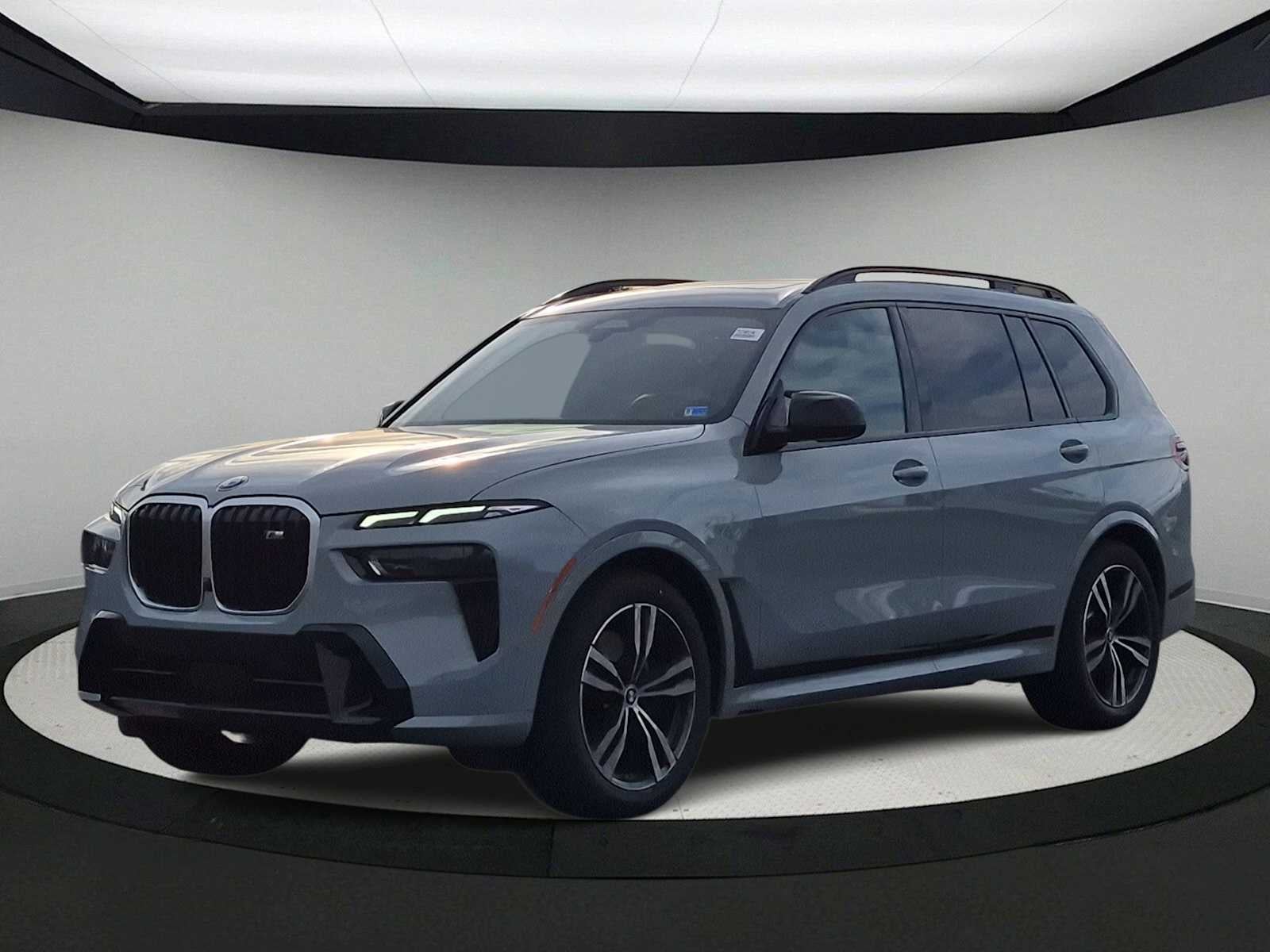 BMW X7 M60i 2025