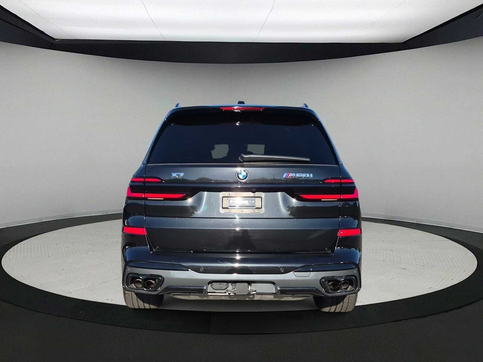 2026 BMW X7 M60i