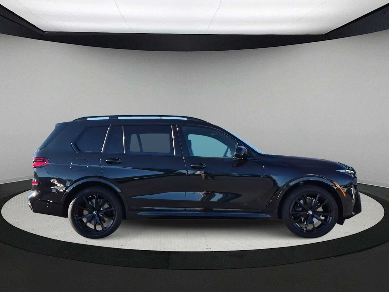 2026 BMW X7 M60i