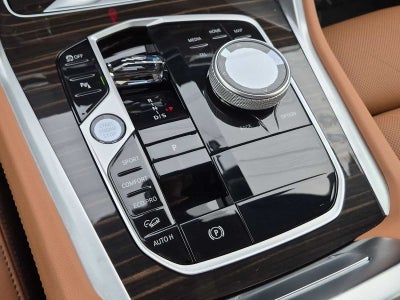 2025 BMW X6 xDrive40i