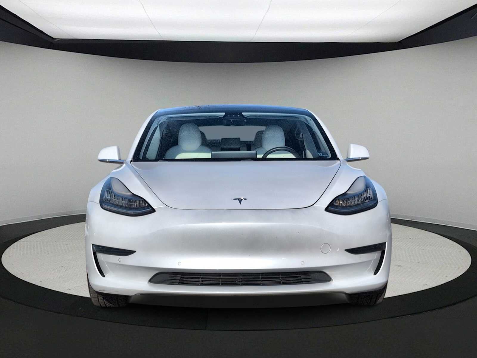 Tesla Model 3 Standard Range Plus 2019