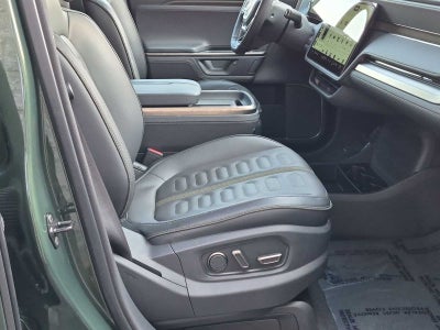 Rivian R1S Adventure 2025