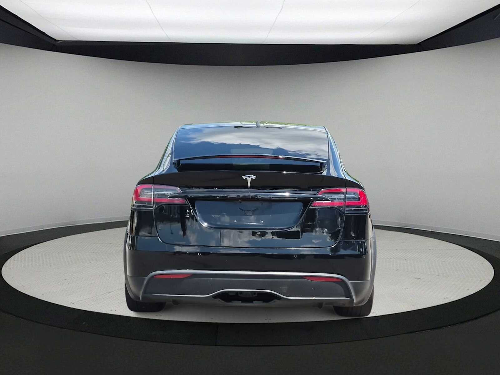 Tesla Model X Plaid 2022