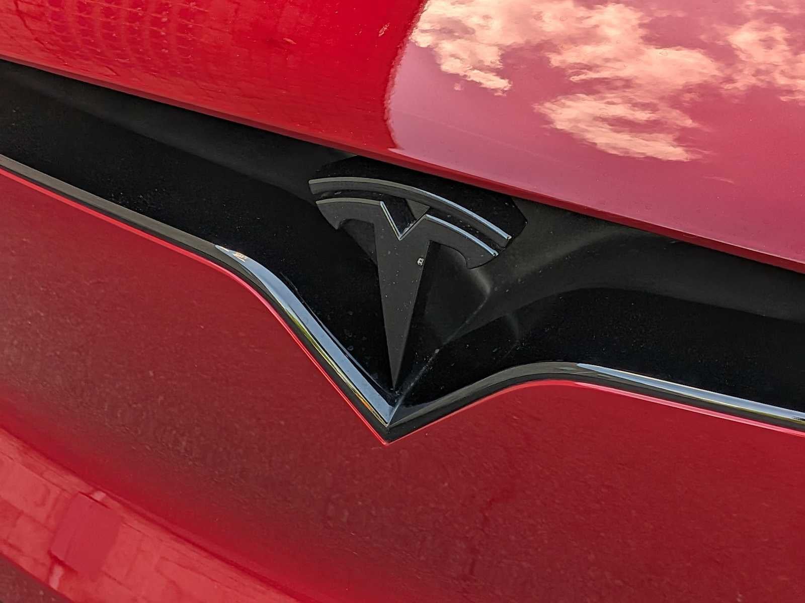 Tesla Model X Plaid 2024