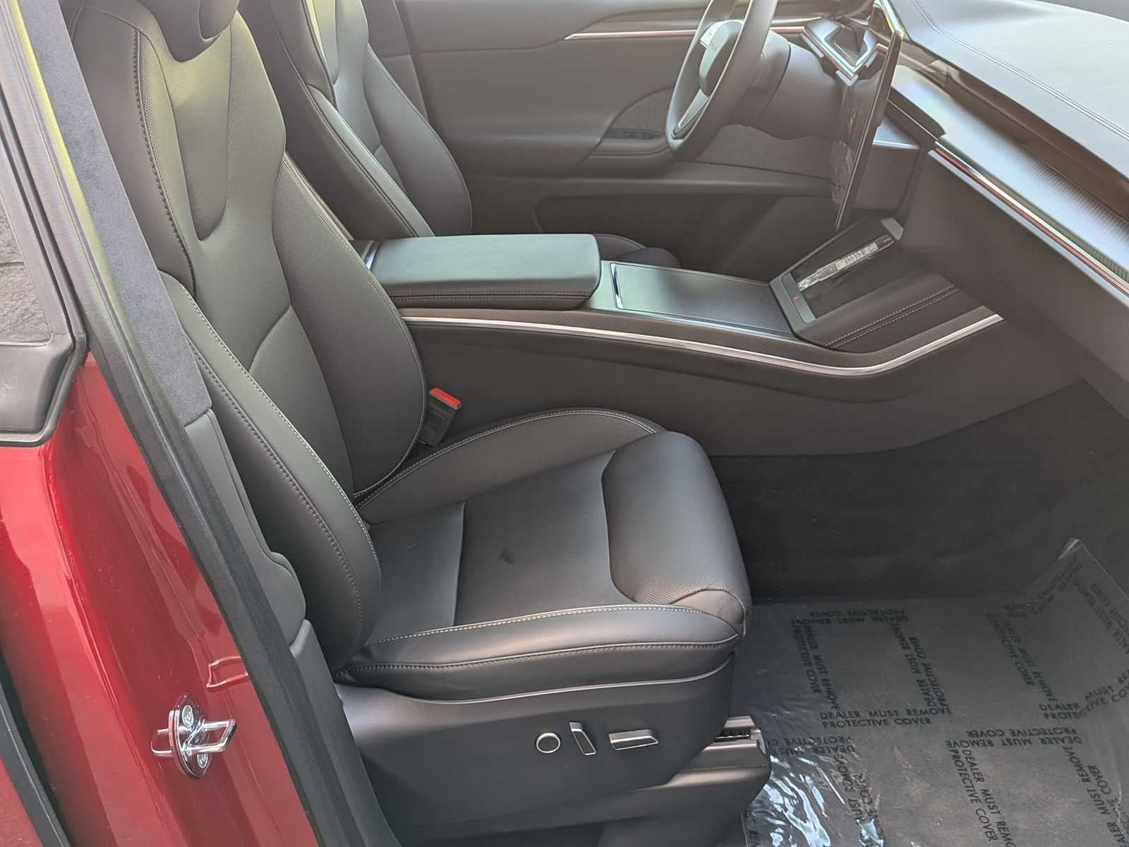 Tesla Model X Plaid 2024