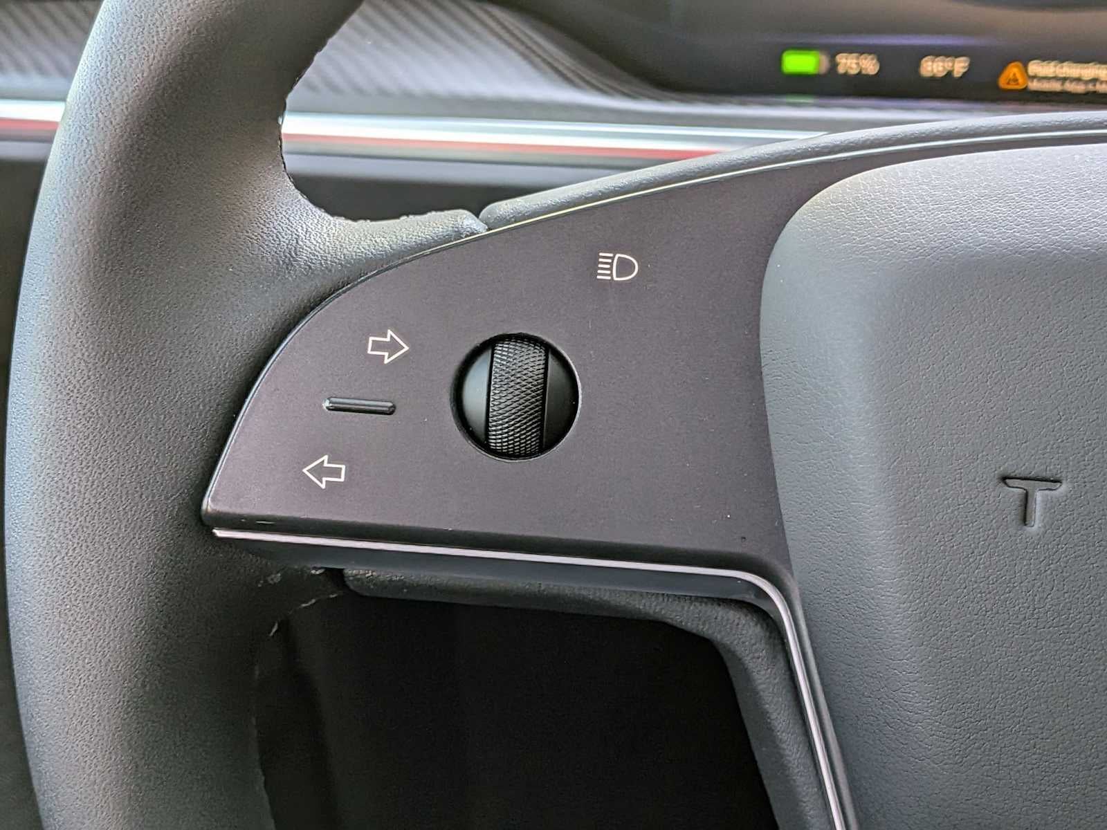 Tesla Model X Plaid 2024