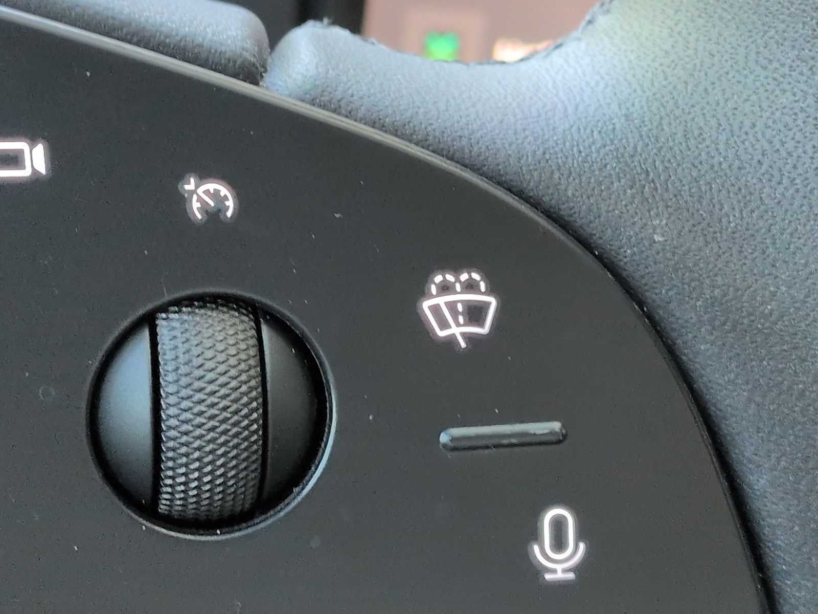 Tesla Model X Plaid 2024