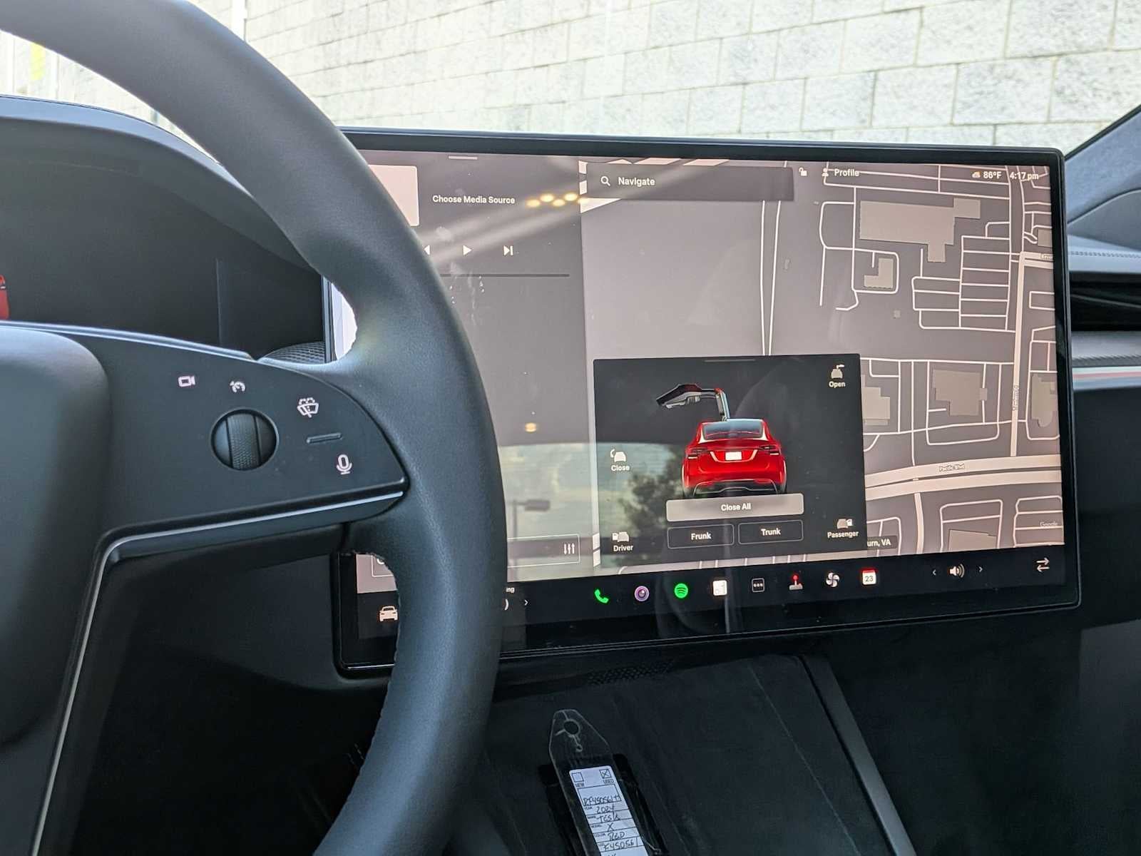 Tesla Model X Plaid 2024