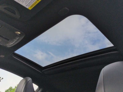 INFINITI Q60 LUXE 2022