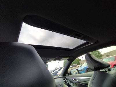INFINITI Q60 LUXE 2022