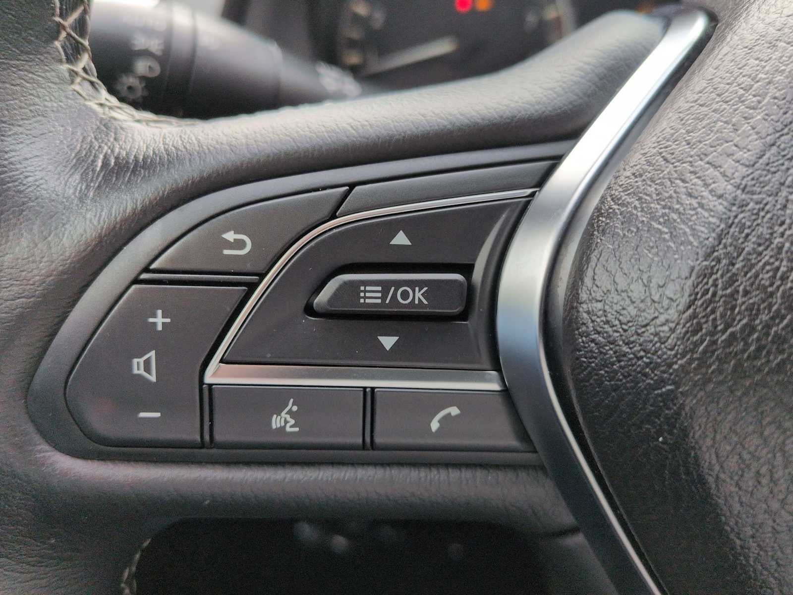 INFINITI Q60 LUXE 2022