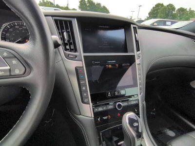 INFINITI Q60 LUXE 2022