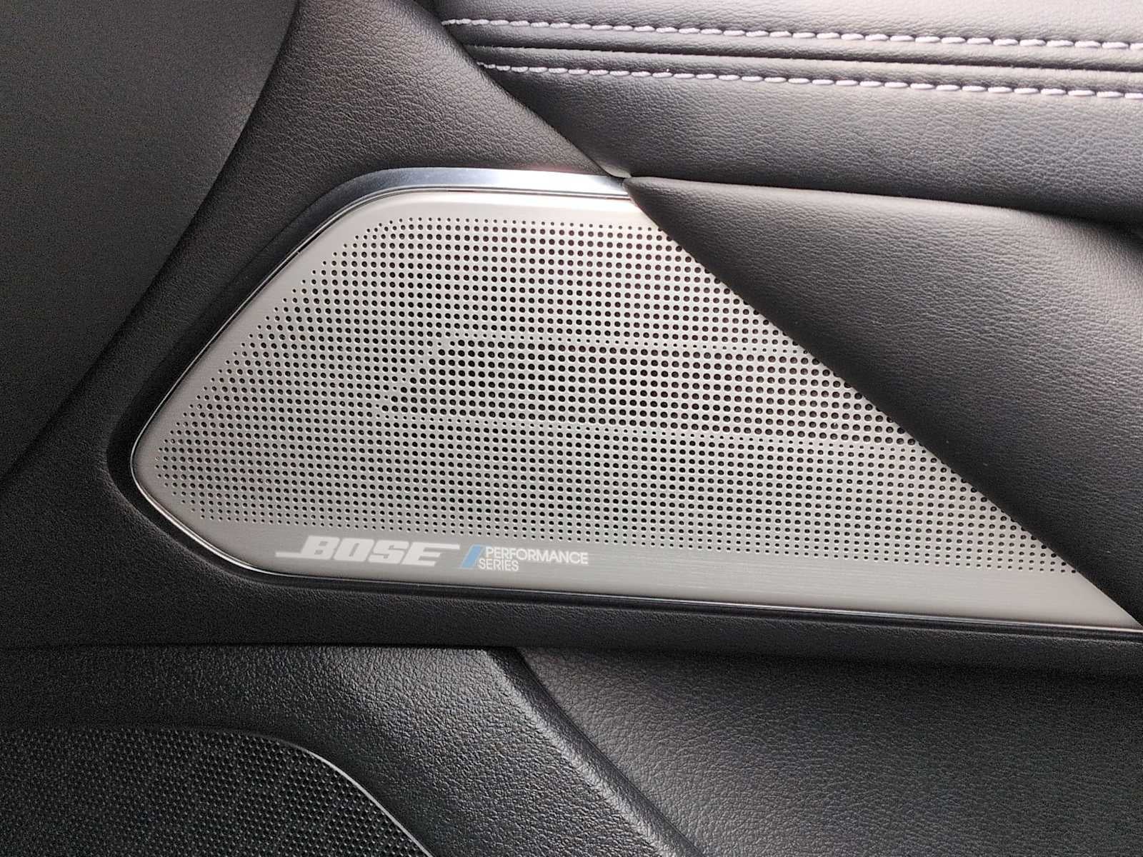 INFINITI Q60 LUXE 2022