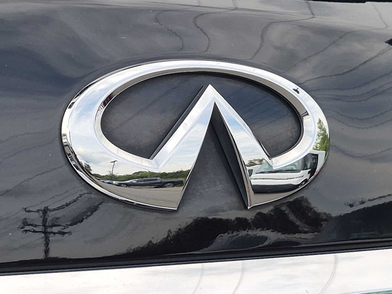 INFINITI QX80 LUXE 2021
