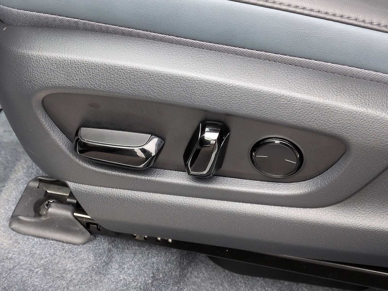 Lexus RZ 450e Premium 2025