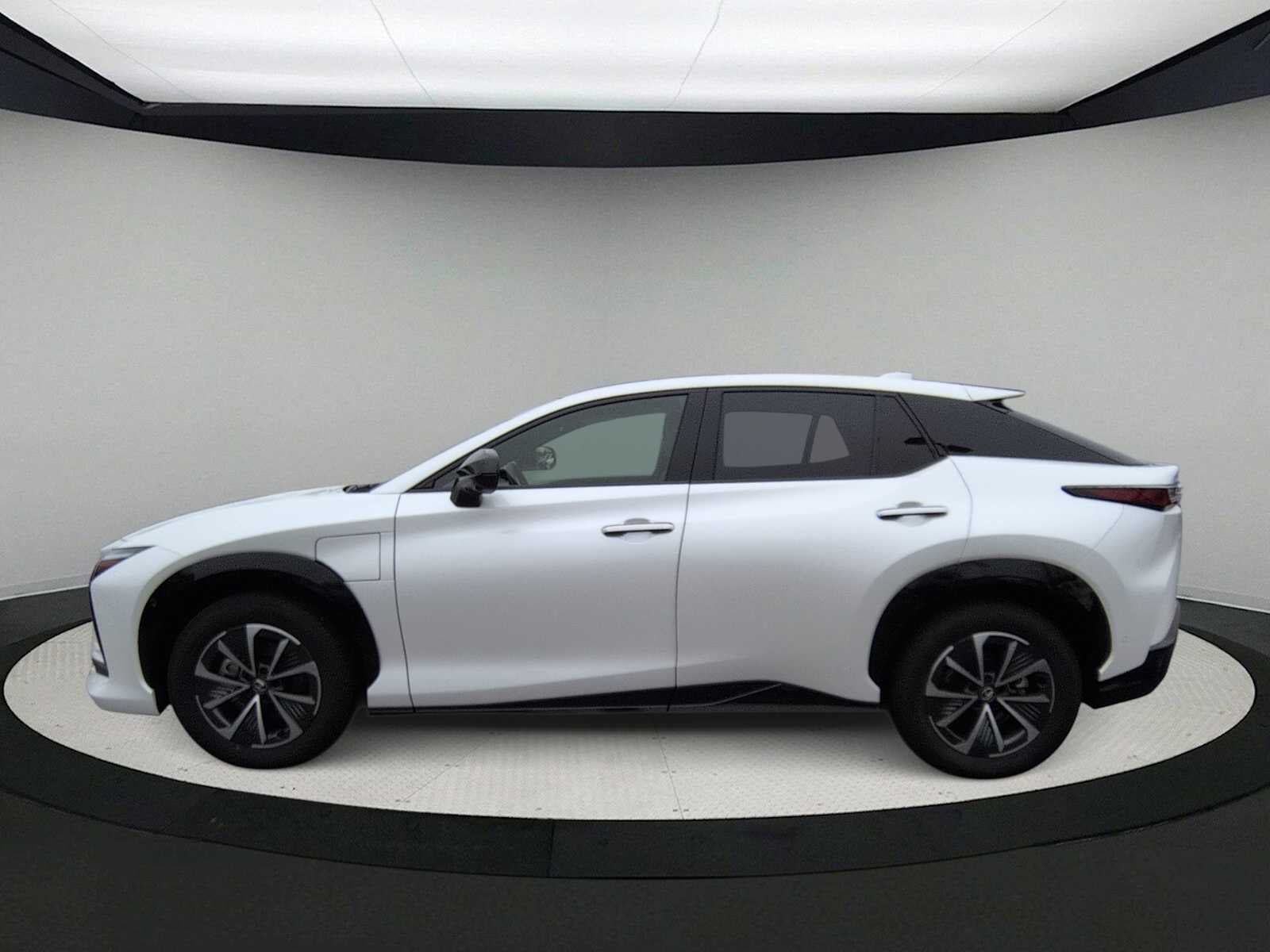 Lexus RZ 450e Premium 2025