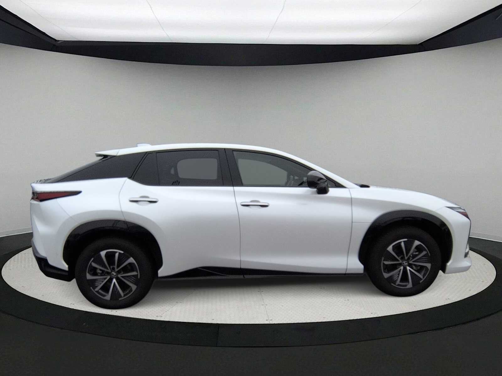 Lexus RZ 450e Premium 2025