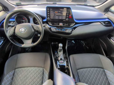 Toyota C-HR XLE 2020