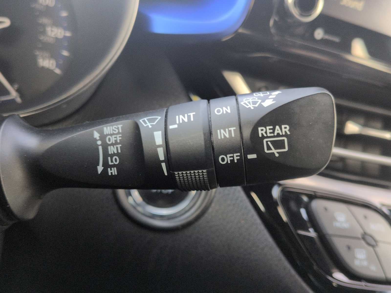 Toyota C-HR XLE 2020