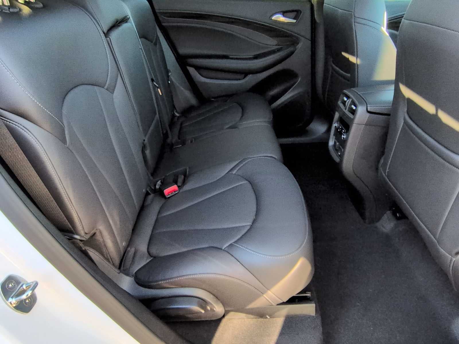 Buick Envision Essence 2019