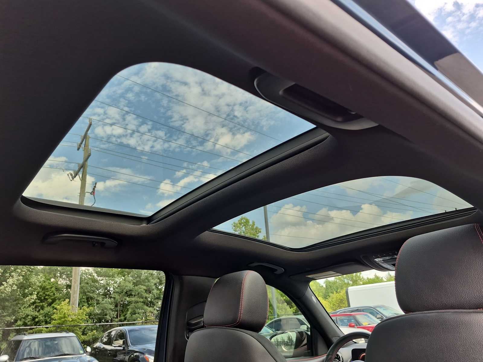 Mercedes-Benz GLB 250 2023 GLB 250