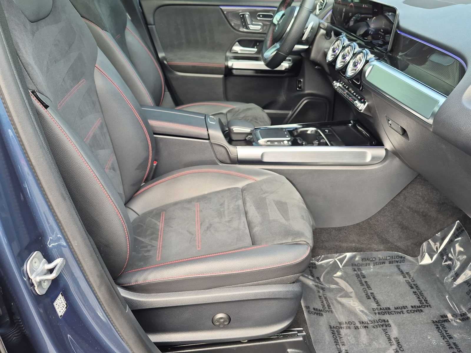Mercedes-Benz GLB 250 2023 GLB 250