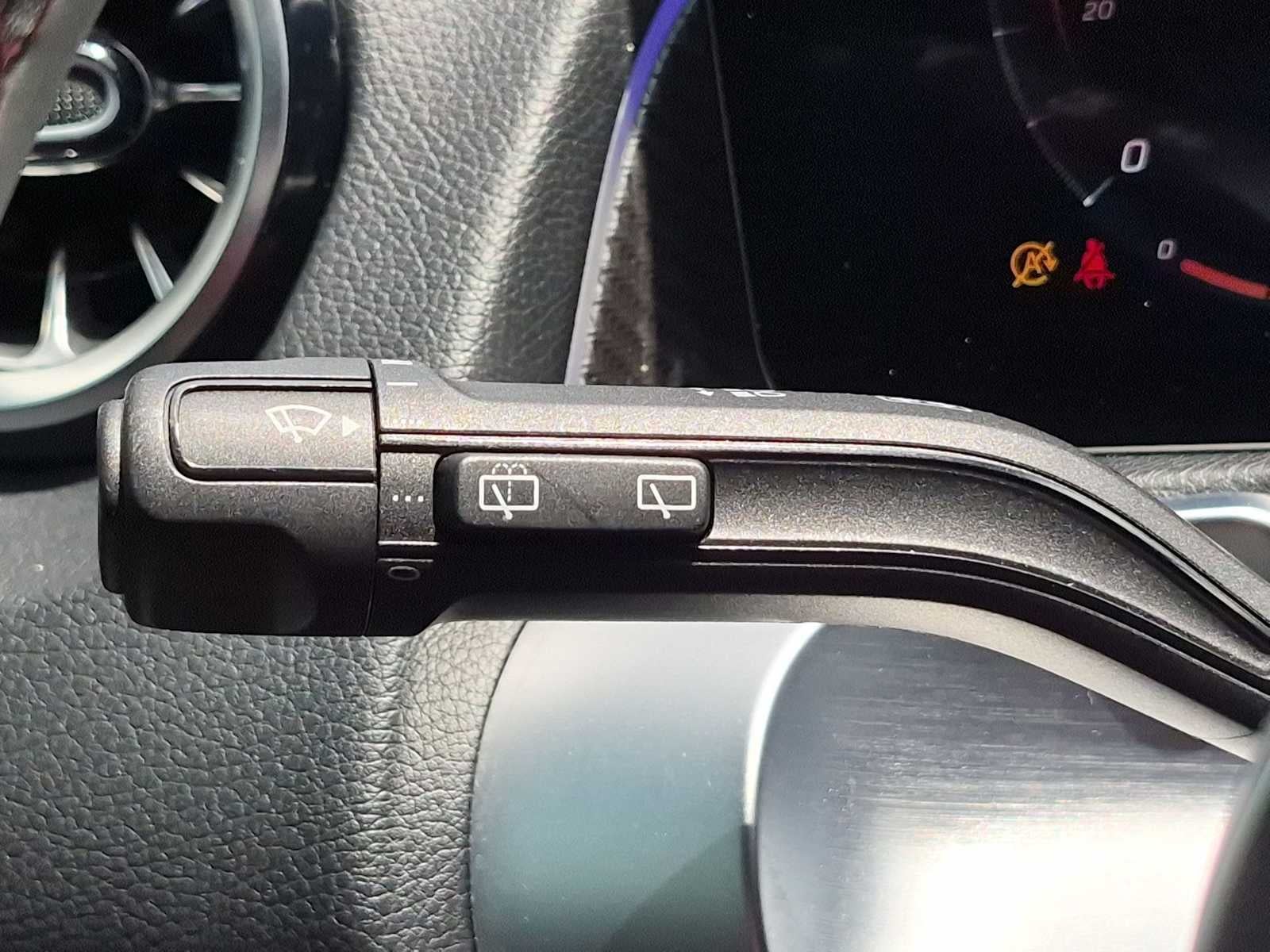 Mercedes-Benz GLB 250 2023 GLB 250