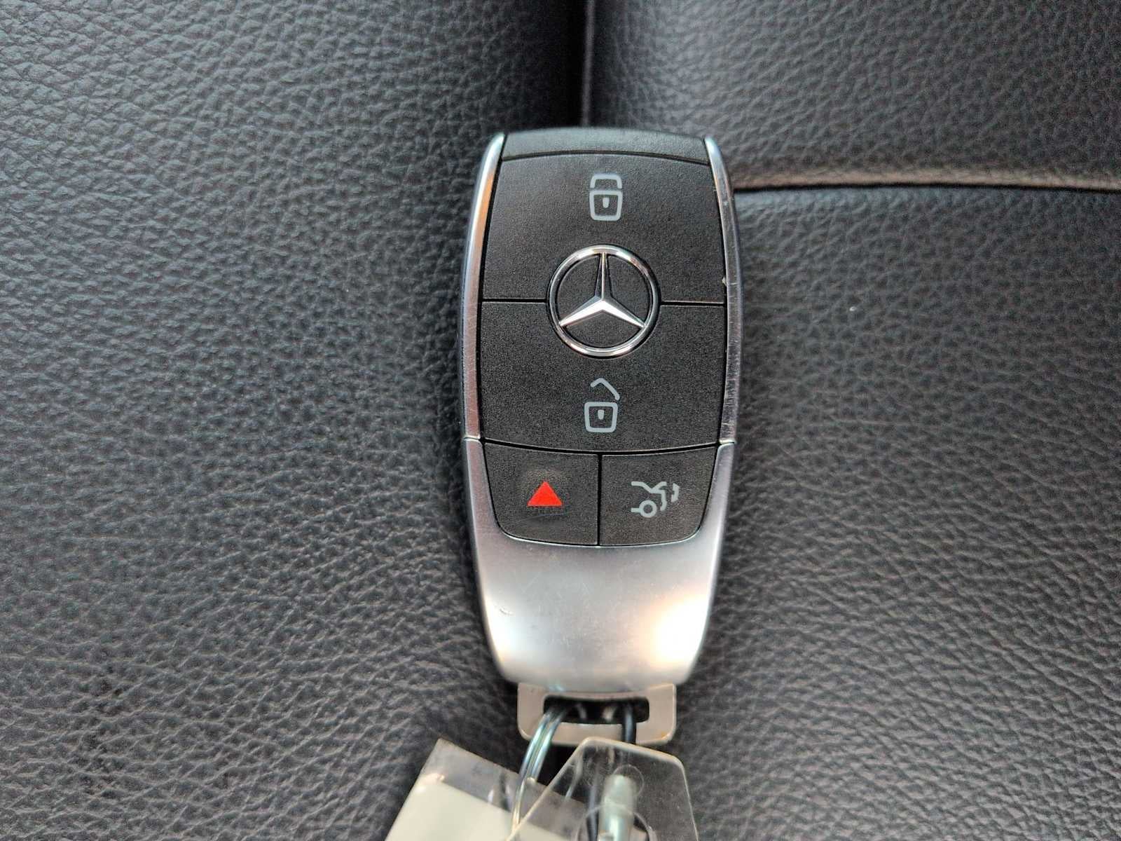 Mercedes-Benz GLB 250 2022 GLB 250