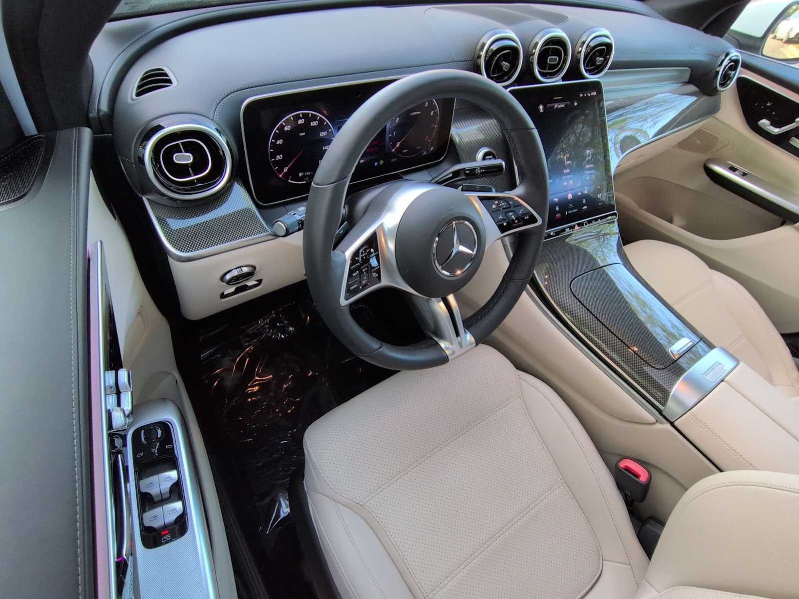 Mercedes-Benz GLC 300 2023 GLC 300