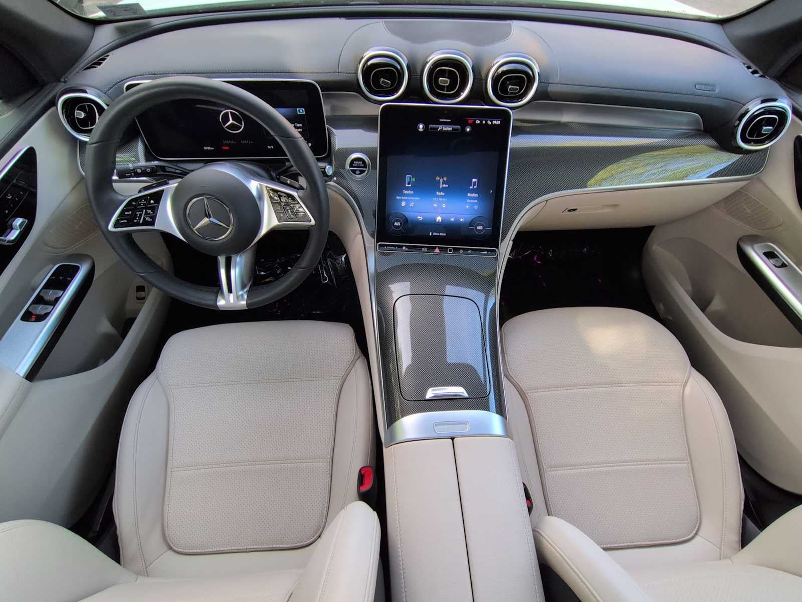 Mercedes-Benz GLC 300 2023 GLC 300