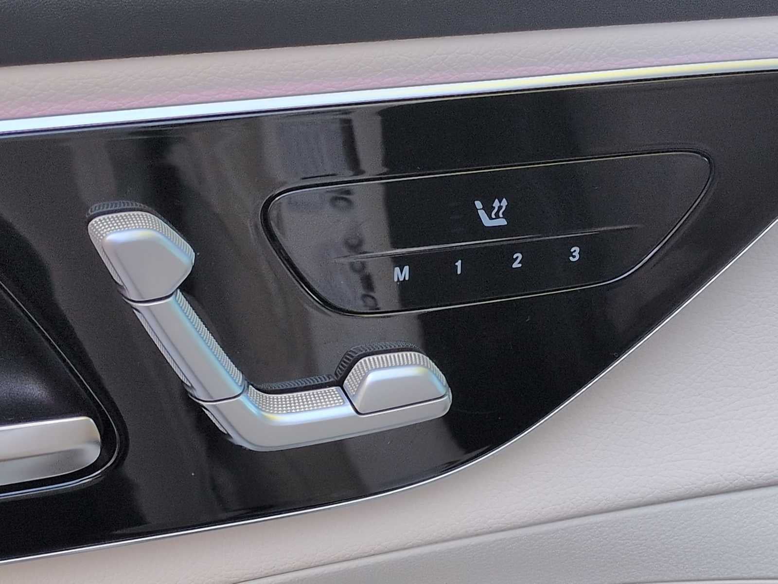 Mercedes-Benz GLC 300 2023 GLC 300