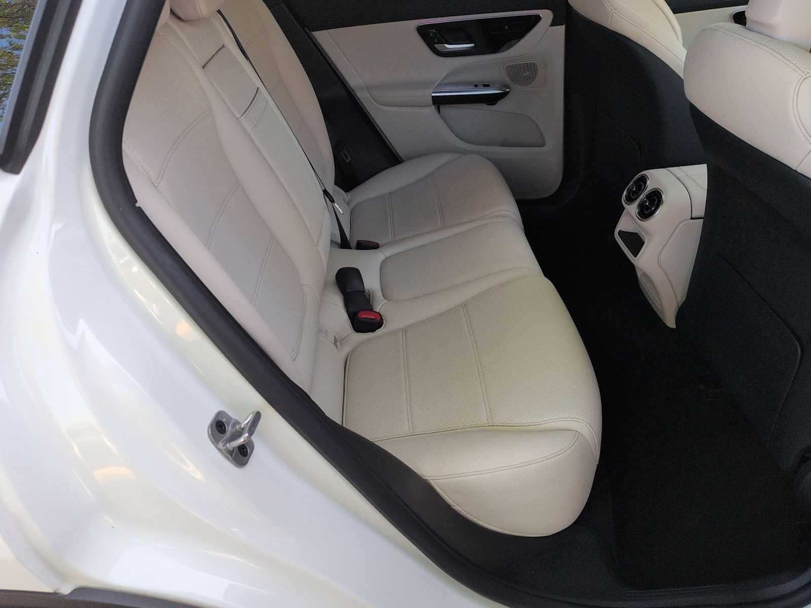 Mercedes-Benz GLC 300 2023 GLC 300