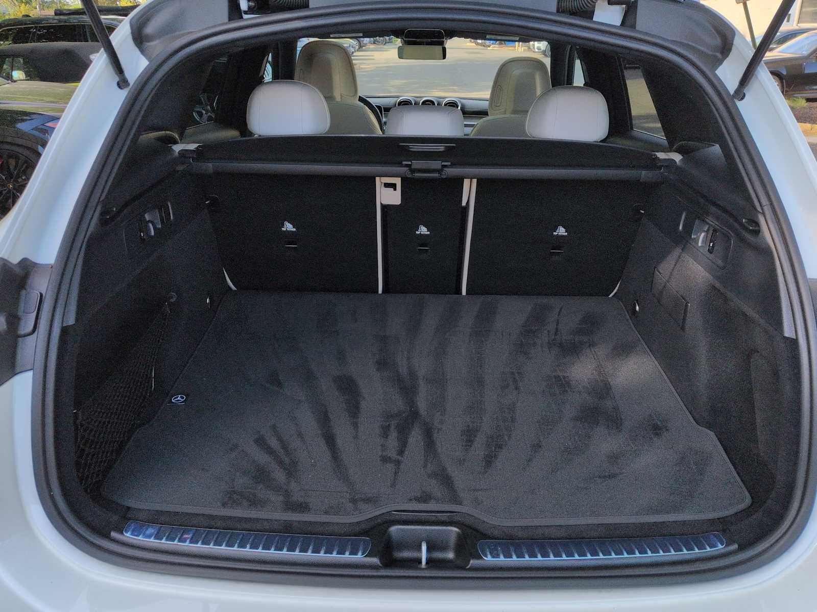 Mercedes-Benz GLC 300 2023 GLC 300