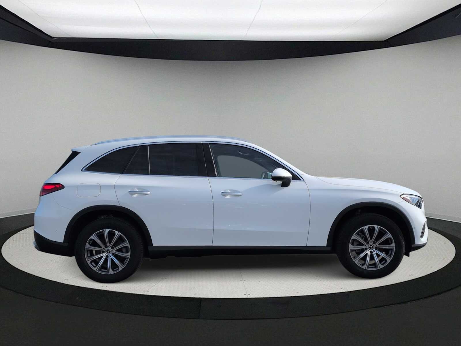 Mercedes-Benz GLC 300 2023 GLC 300