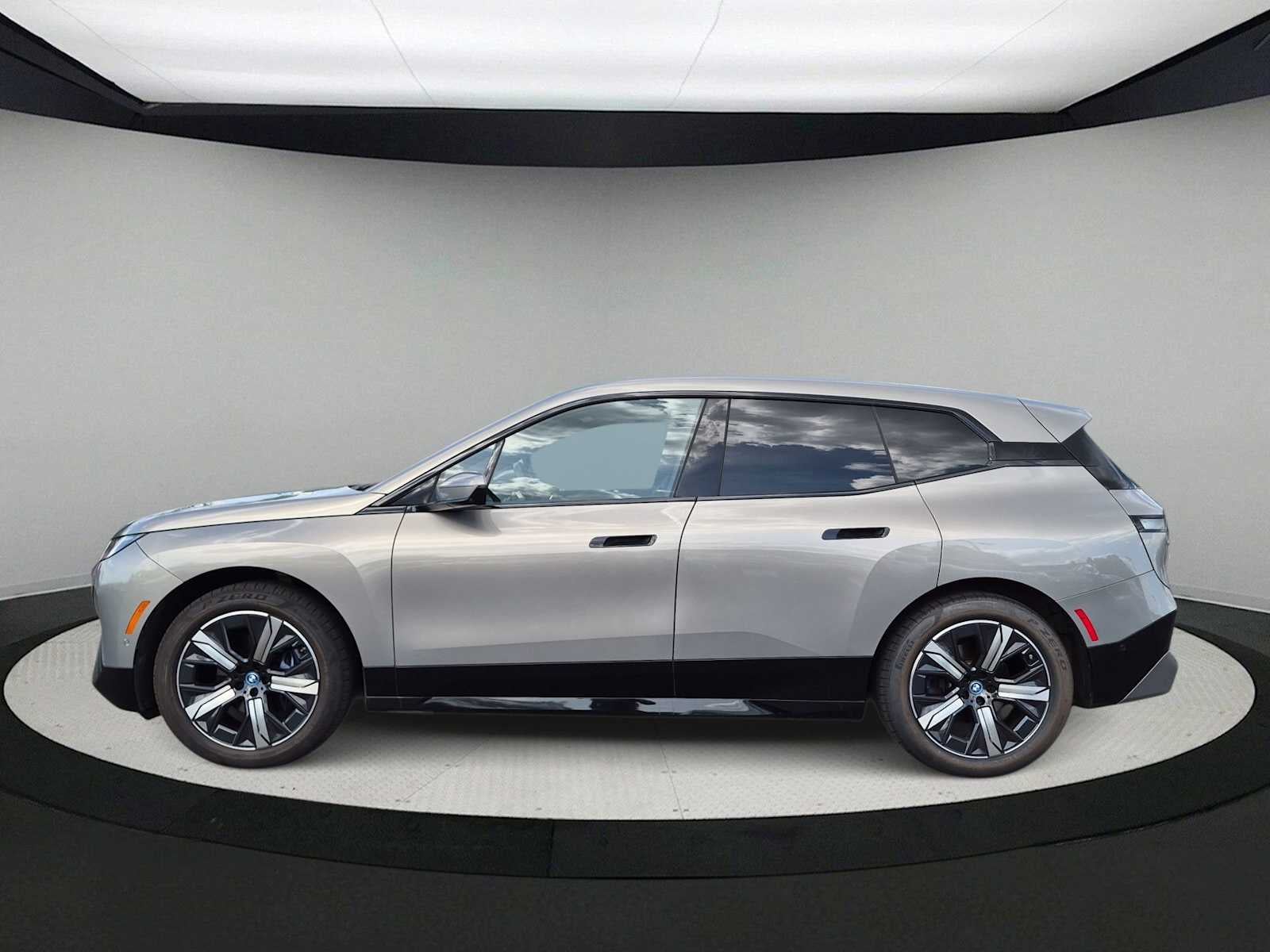 BMW iX xDrive50 2024