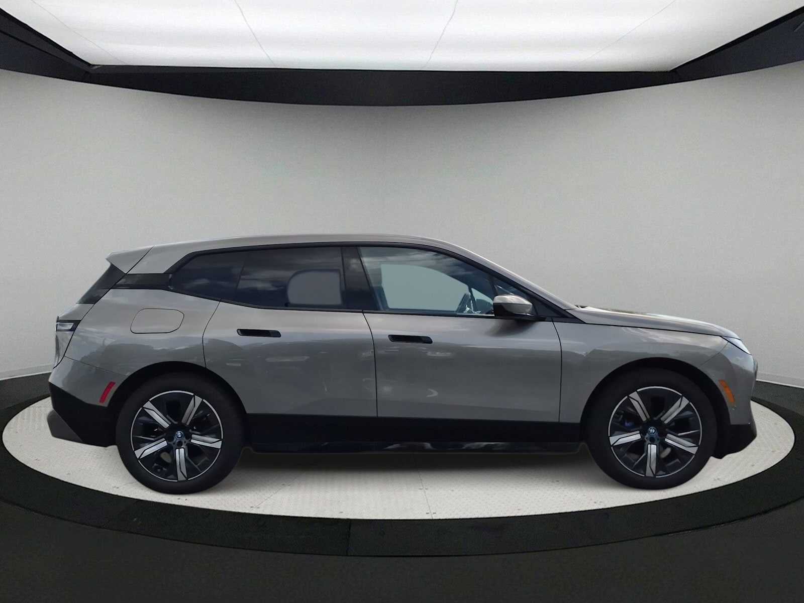 BMW iX xDrive50 2024
