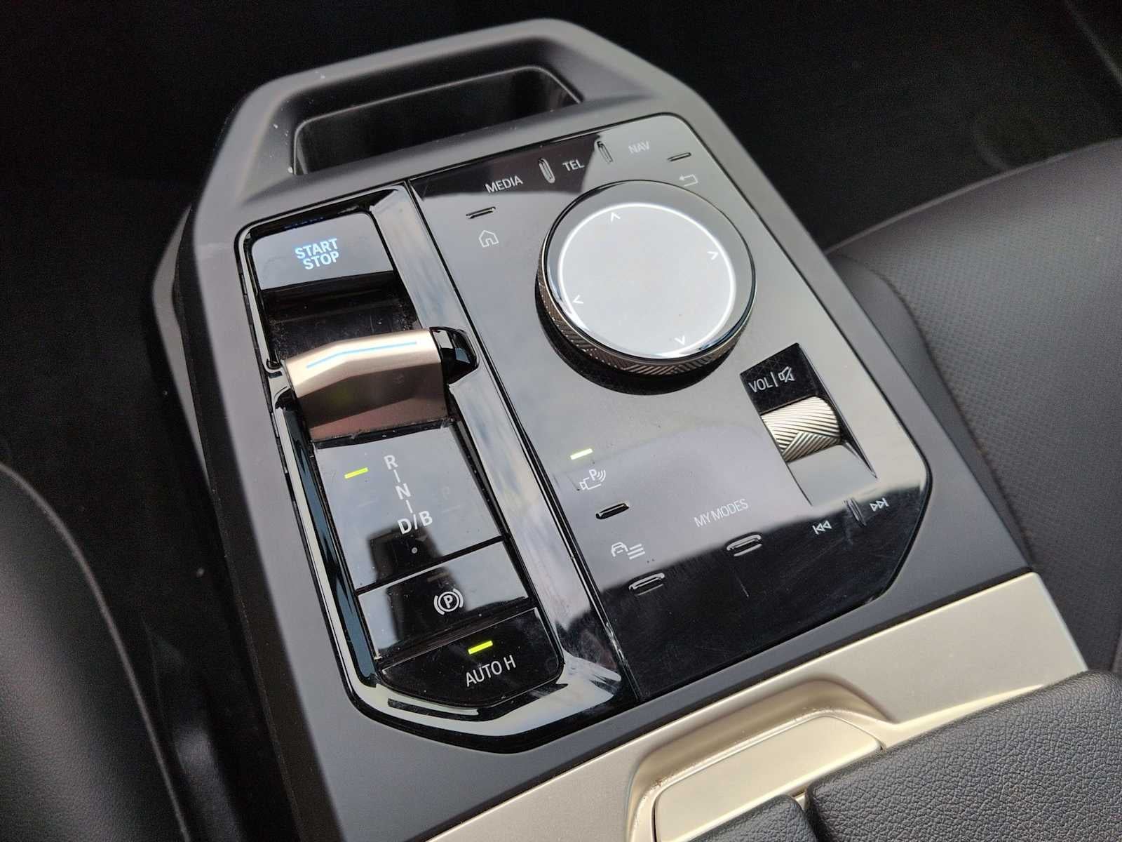BMW iX xDrive50 2024