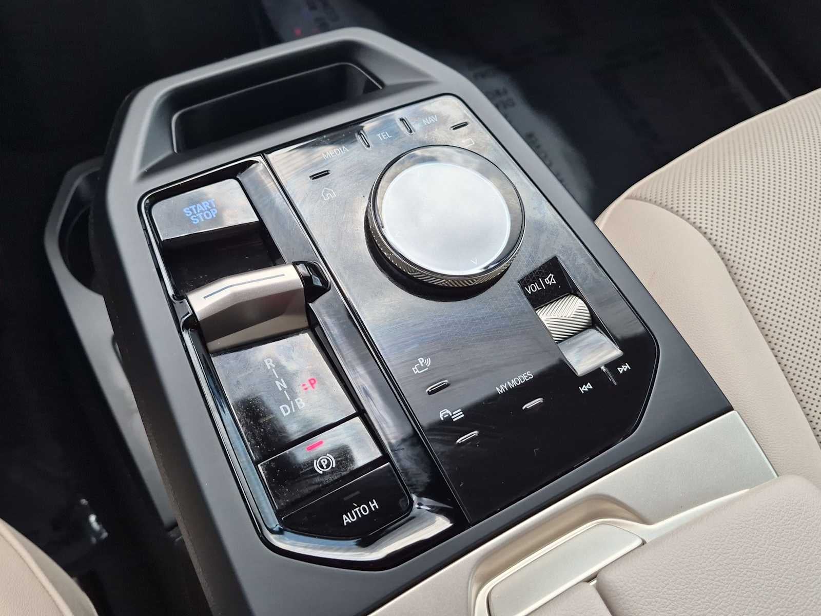 BMW iX xDrive50 2024