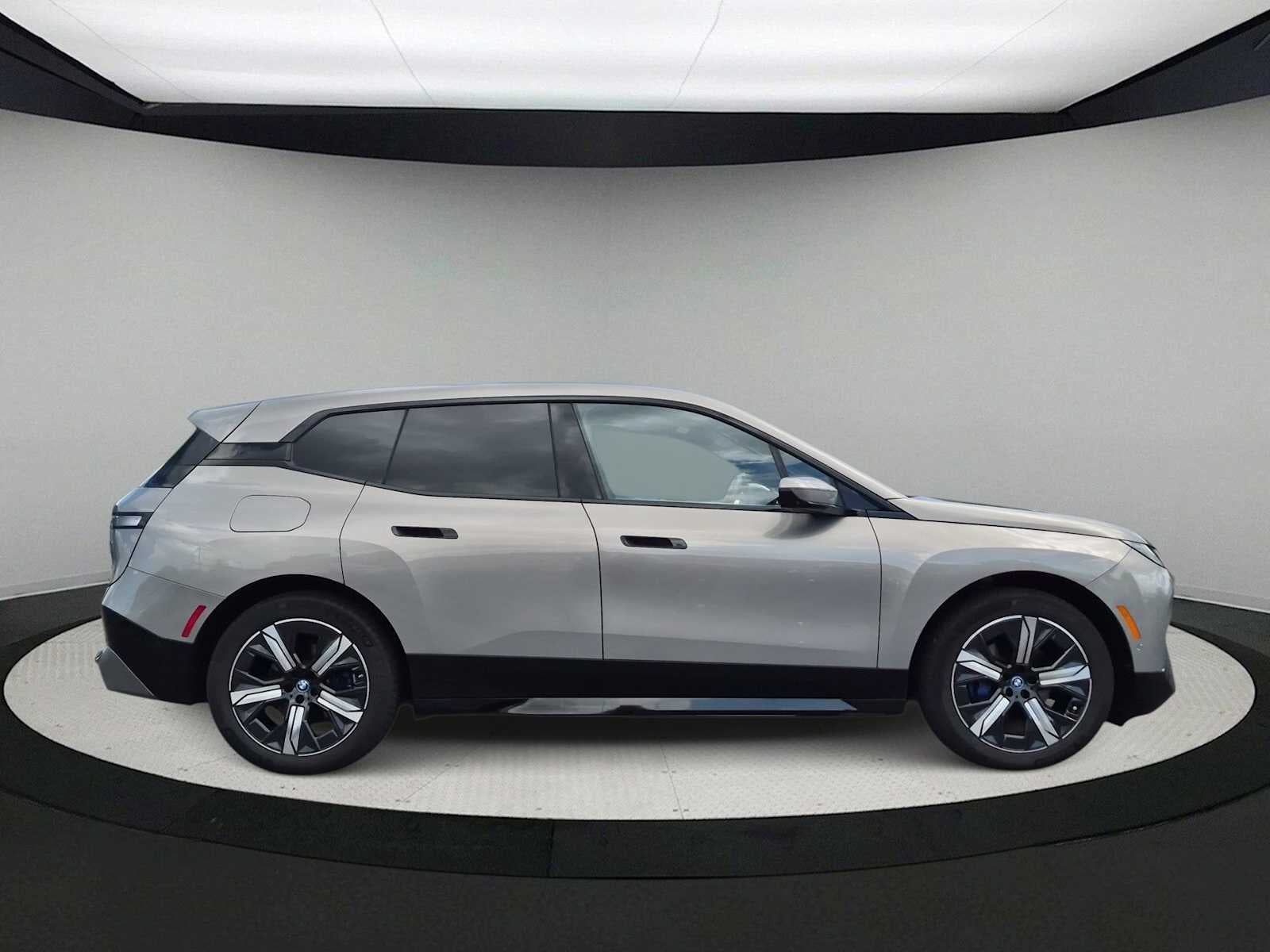 BMW iX xDrive50 2024