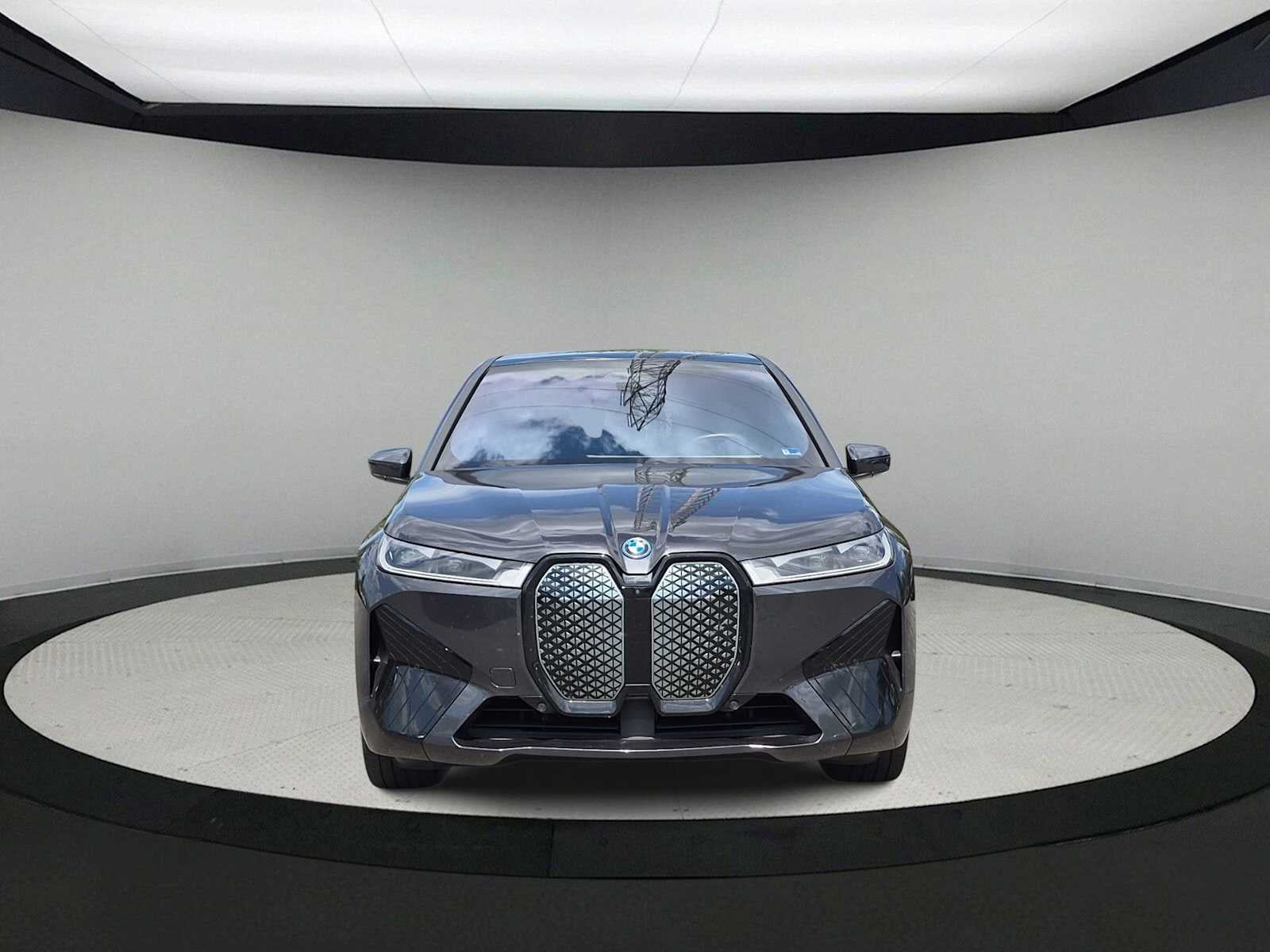 2025 BMW iX xDrive50