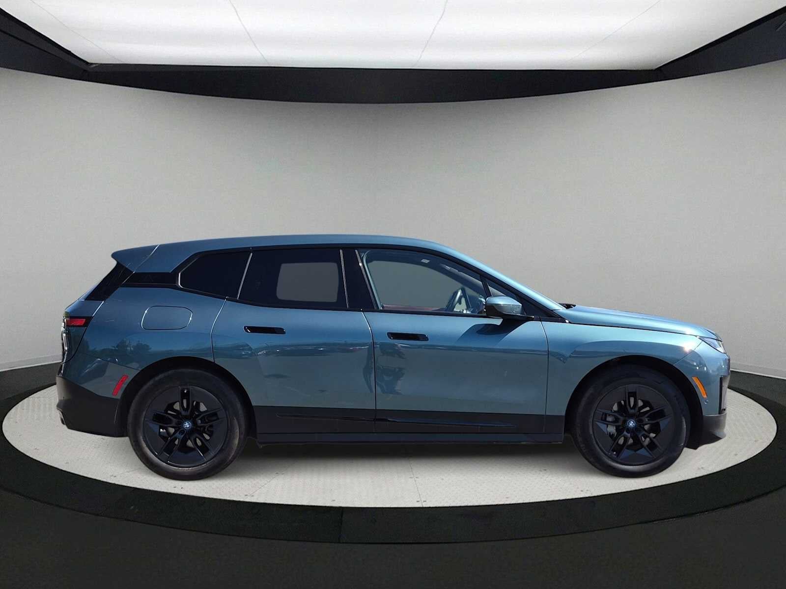 BMW iX xDrive50 2024