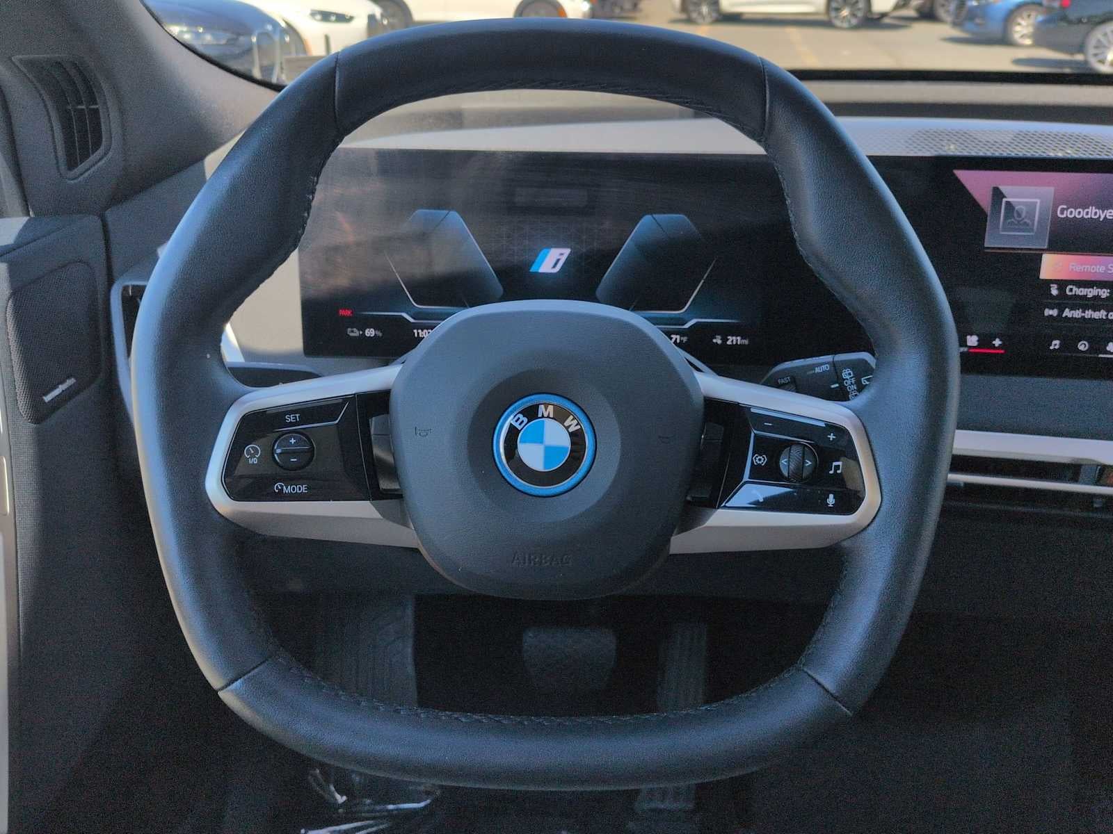 BMW iX xDrive50 2024