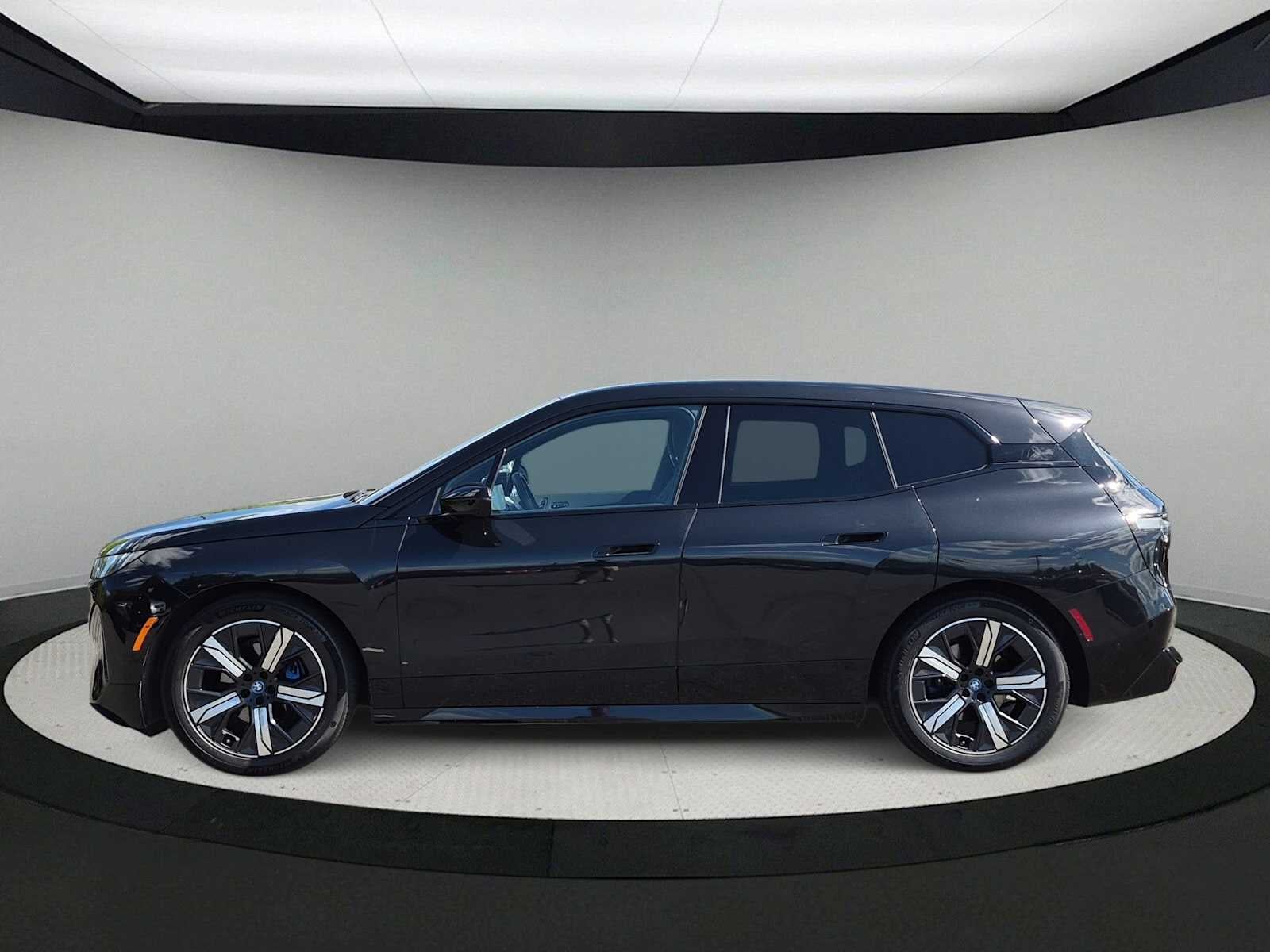 2023 BMW iX M60