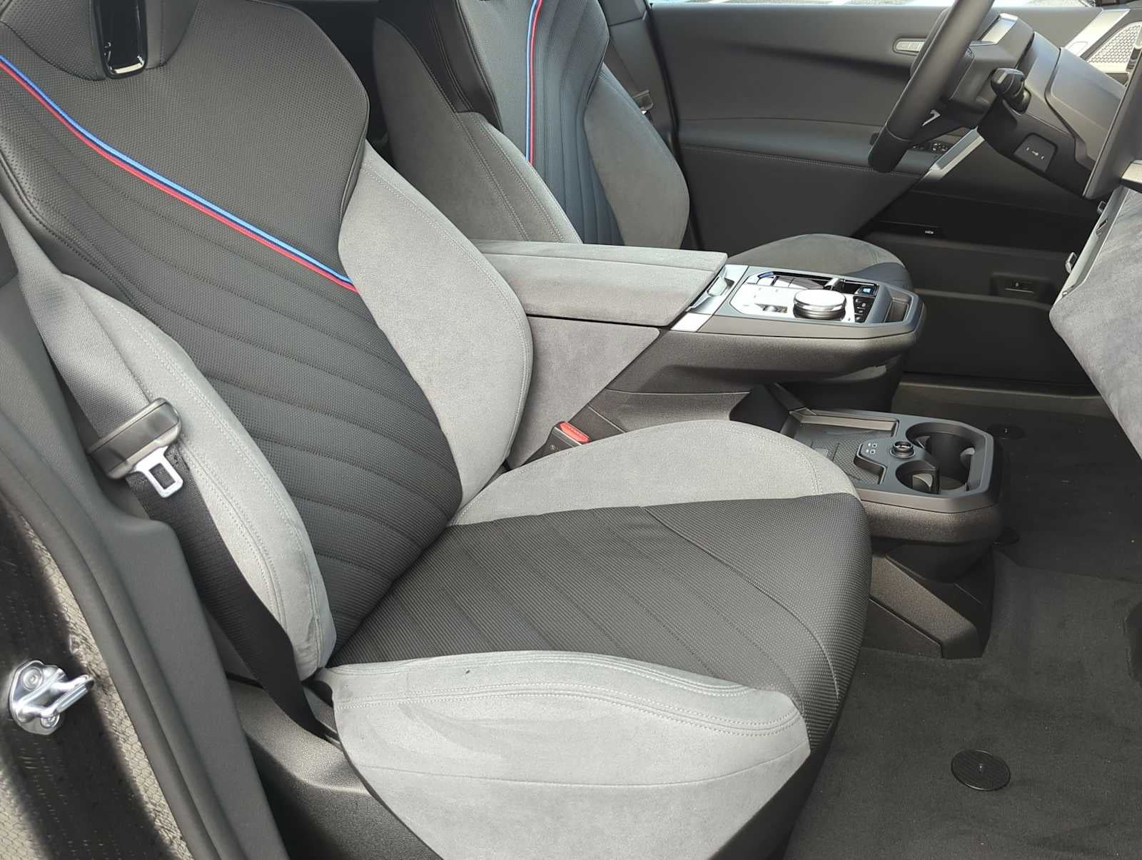 BMW iX xDrive60 2026