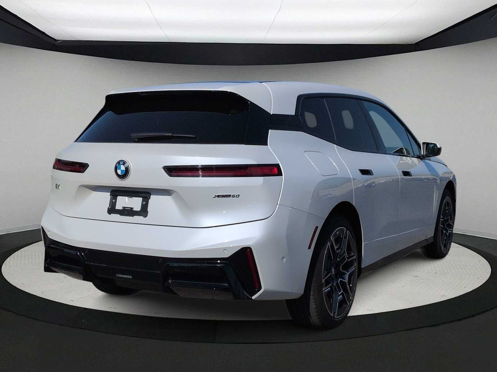 BMW iX xDrive60 2026