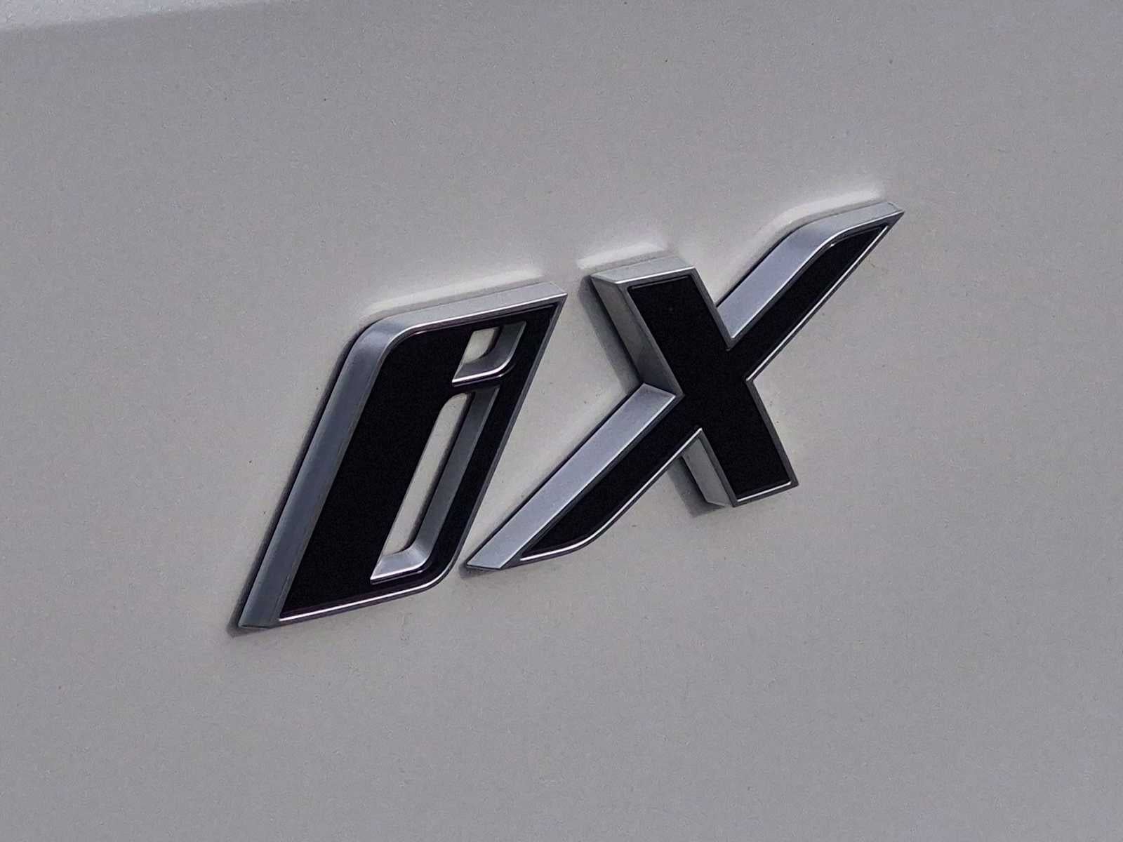 BMW iX M70 2026