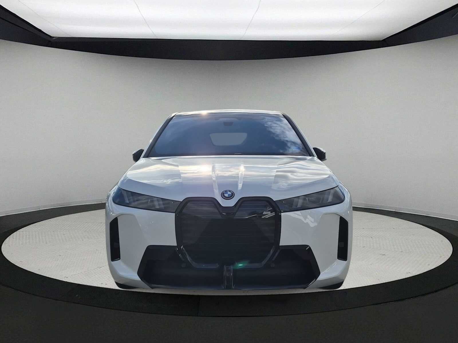 BMW iX M70 2026