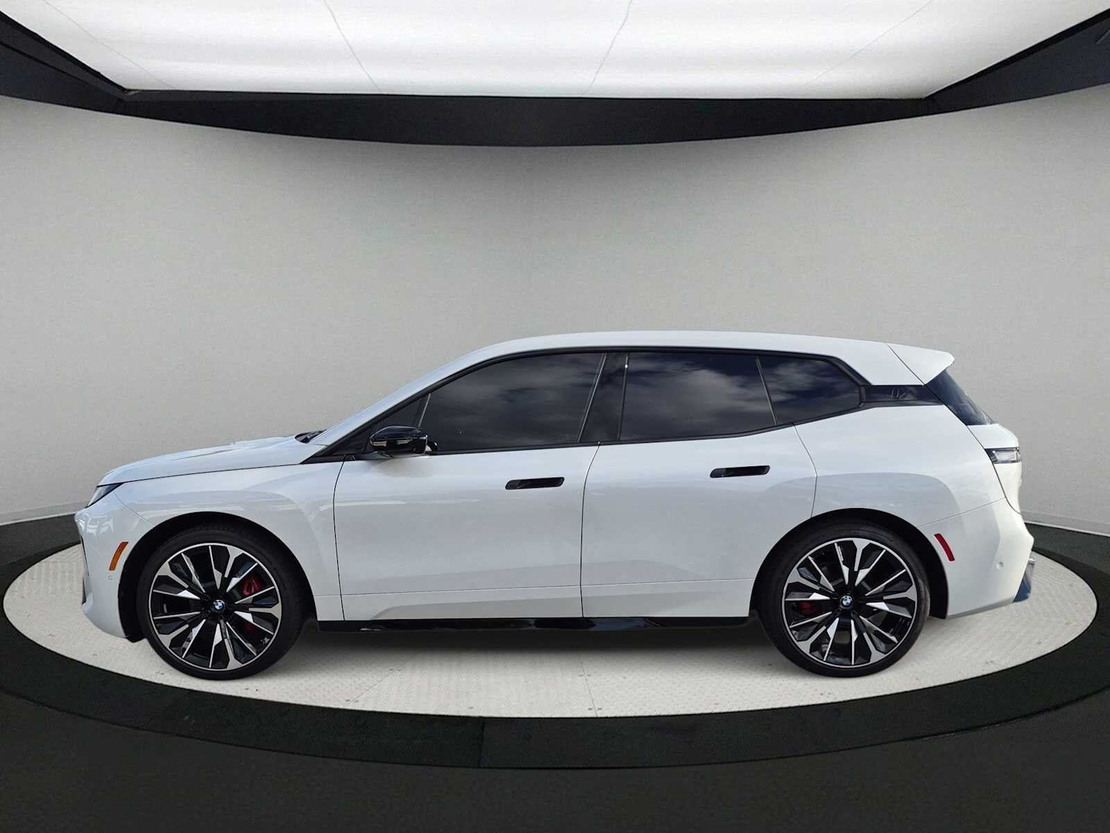 BMW iX M70 2026