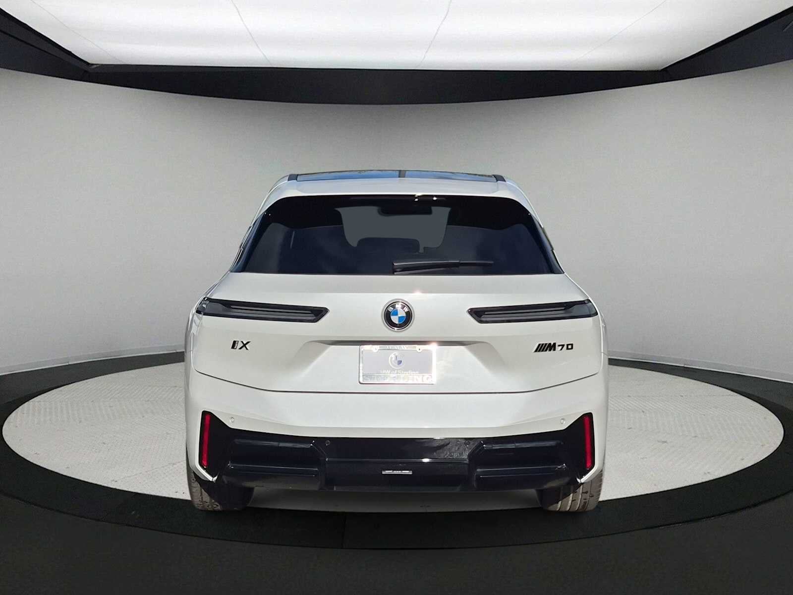 BMW iX M70 2026