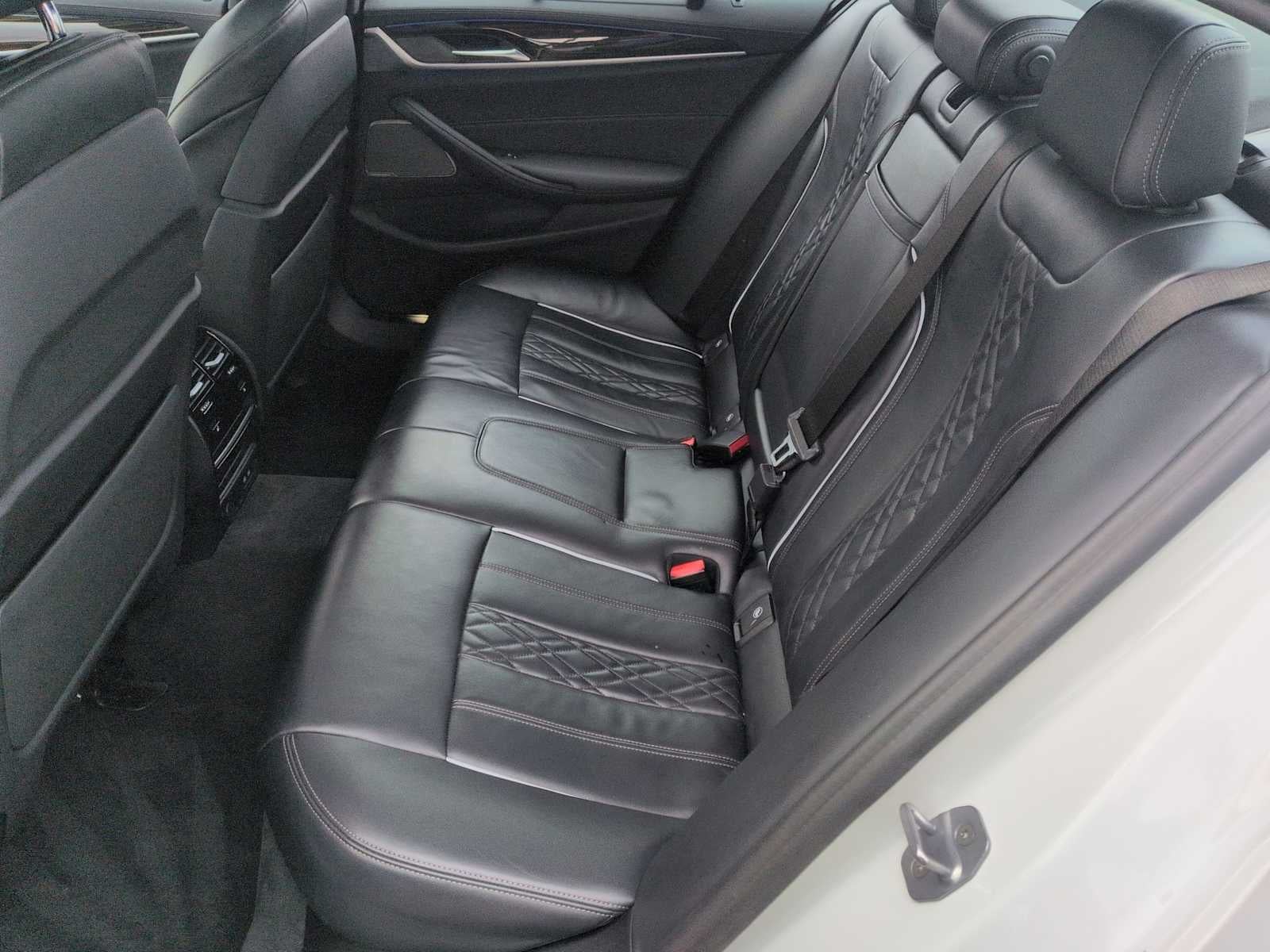 BMW 550i xDrive M550i xDrive 2021